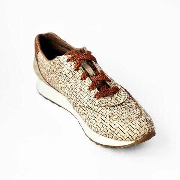 Valeriana, Tenis en cuero - Image 2