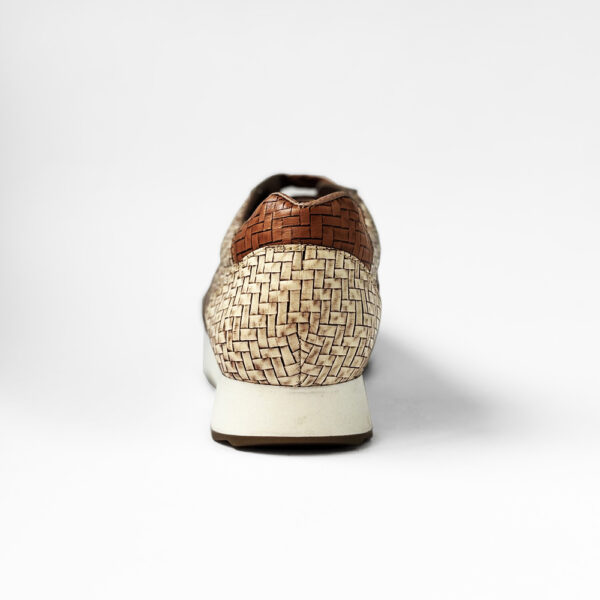 Valeriana, Tenis en cuero - Image 7