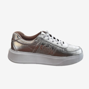 Prata, Tenis en cuero